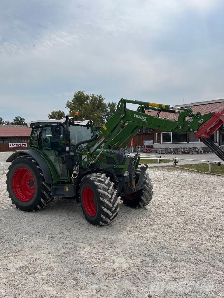 Fendt 211 Vario Trattori