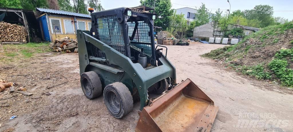 CAT 226 Mini Pale Gommate