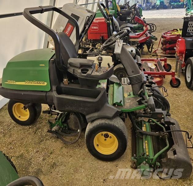 John Deere 2500 A Tosaerba per il green