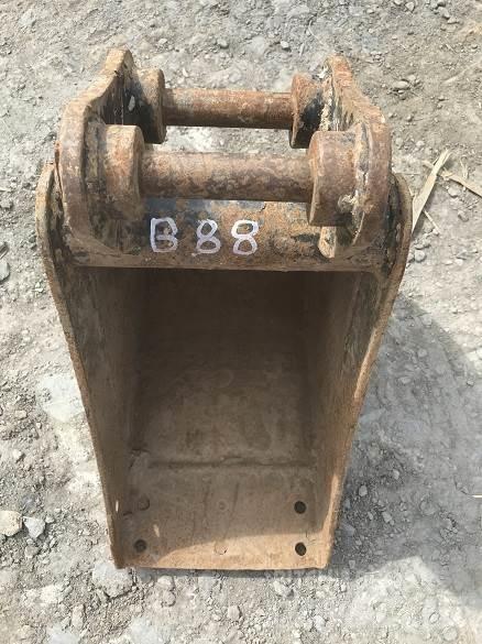 12 BUCKET, 30mm PINS Benne