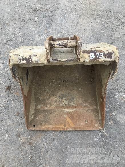  18 BUCKET, 30mm PINS Benne