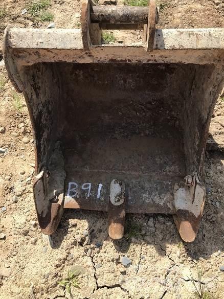  18 BUCKET, 30mm PINS Benne
