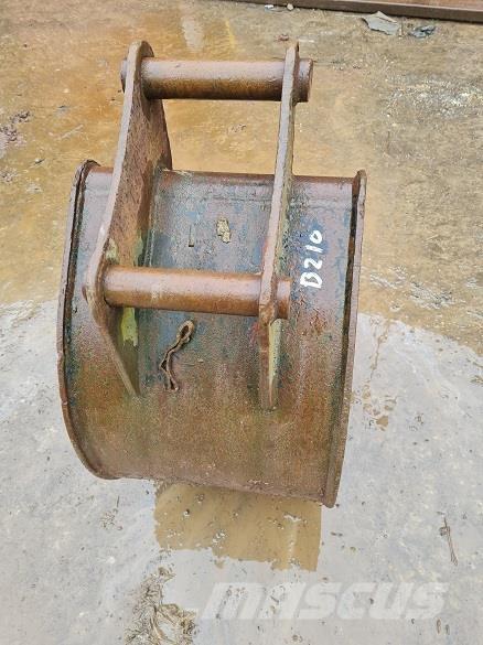  18 BUCKET, 50mm PINS Benne