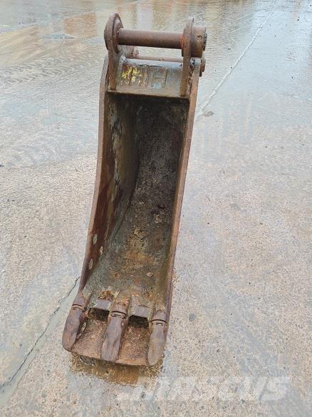  18 BUCKET, 60mm PINS Benne