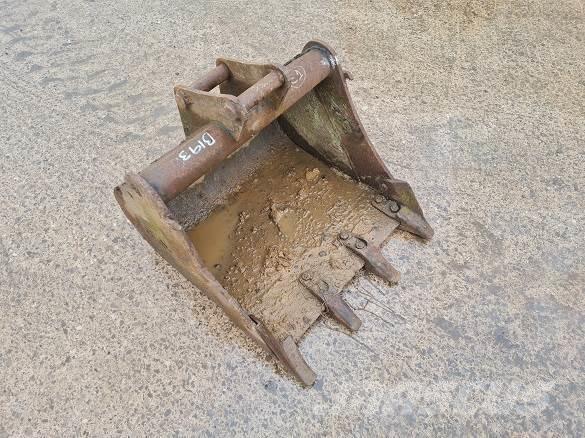  2' BUCKET, 35mm PINS Benne