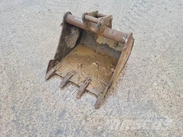  2' BUCKET, 35mm PINS Benne