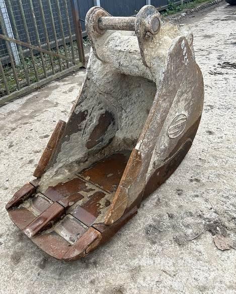  2' BUCKET, 65mm PINS Benne