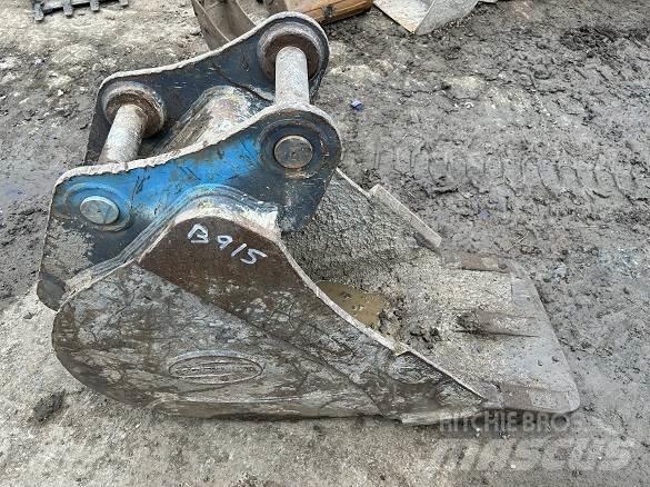 2' BUCKET, 65mm PINS Benne