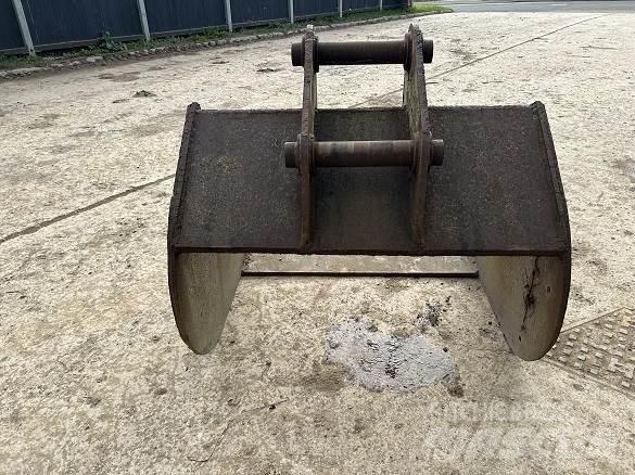  4' BUCKET, 80mm PINS Benne