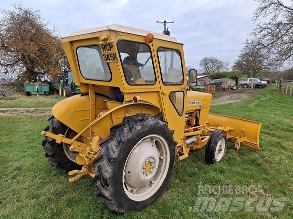 Ford 2000 TRACTOR Costruzioni - Altro