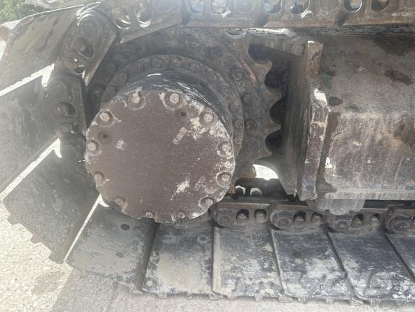 Hitachi ZX225 Escavatori cingolati