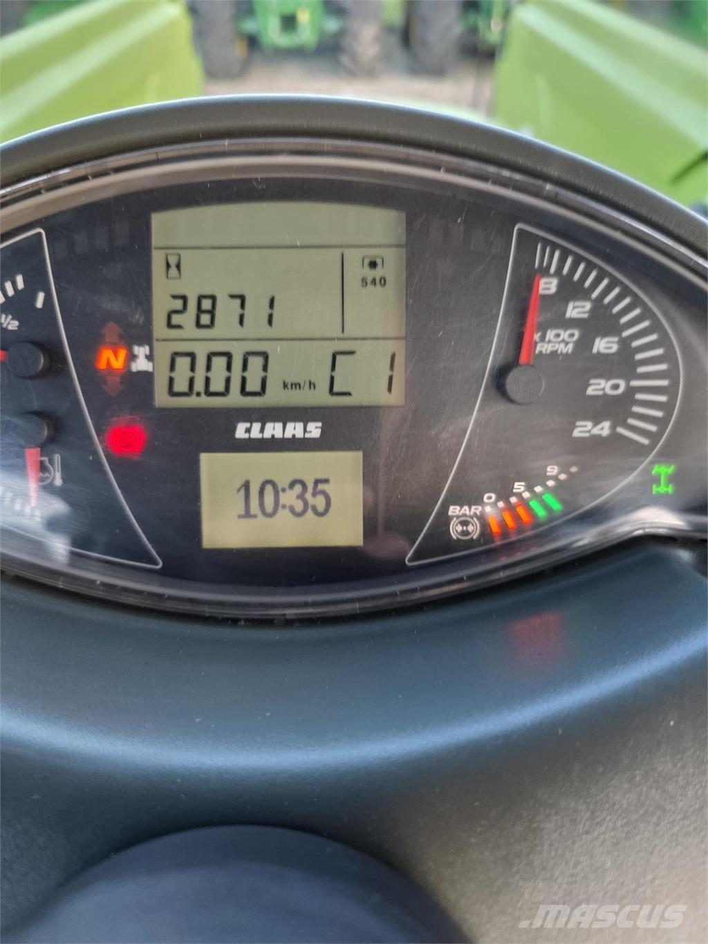 CLAAS Arion 440 Trattori