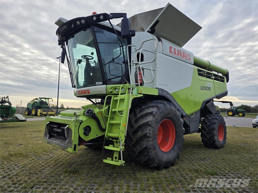 CLAAS Lexion 760 Mietitrebbiatrici