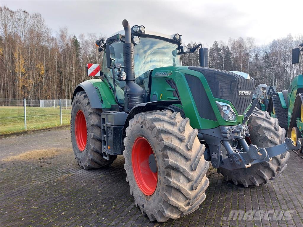 Fendt 824 Vario Trattori