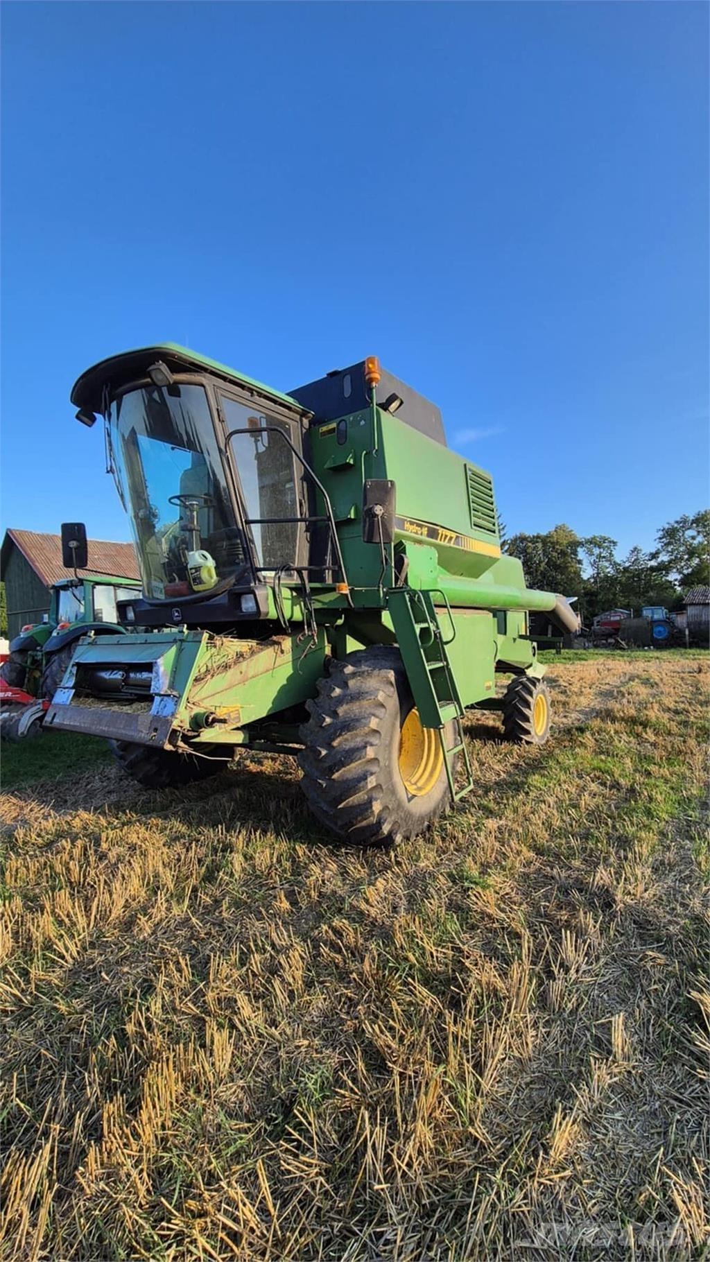 John Deere 1177 Mietitrebbiatrici