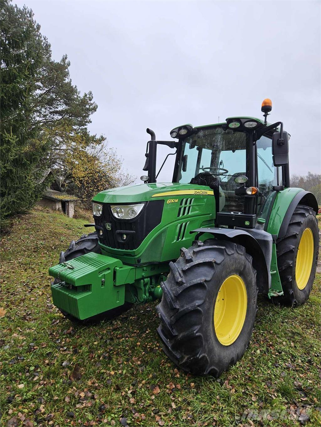 John Deere 6130M Trattori