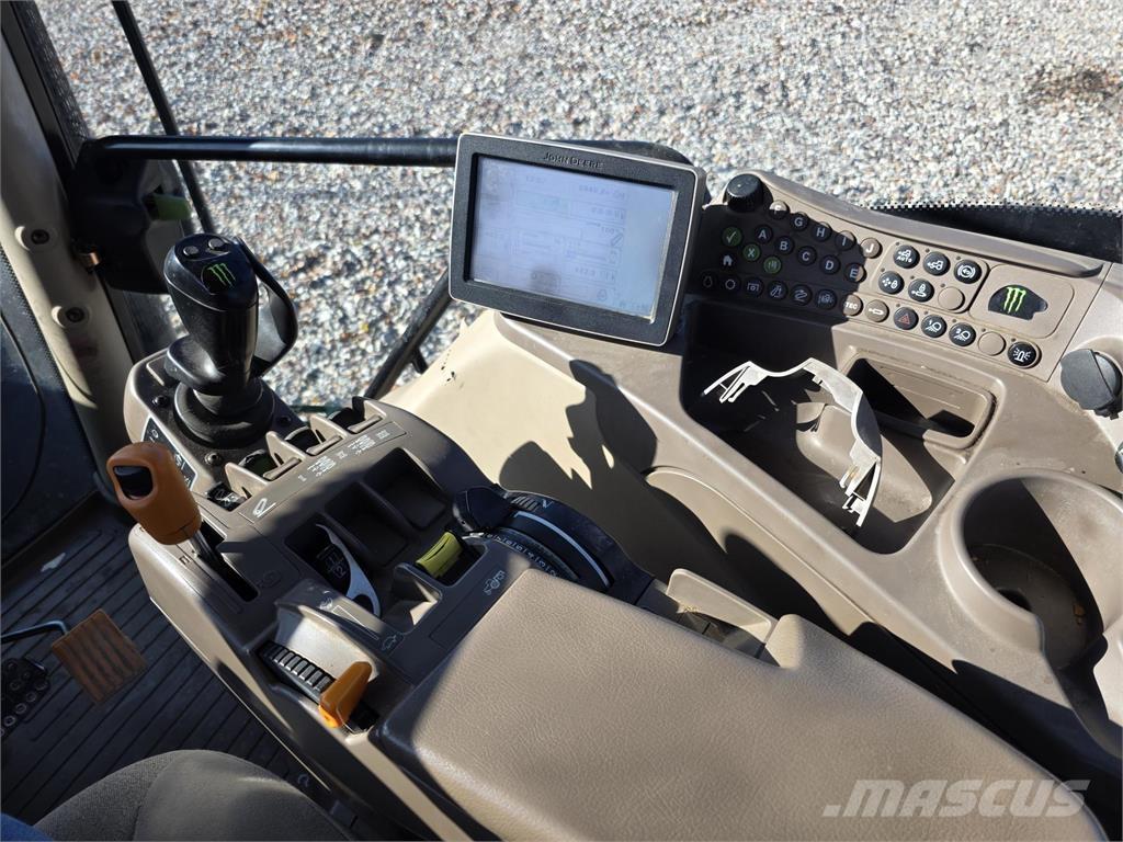 John Deere 6210R Trattori