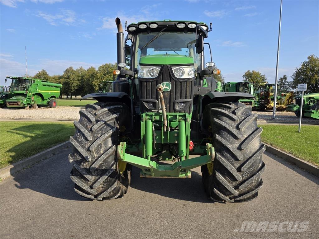 John Deere 6215R Trattori
