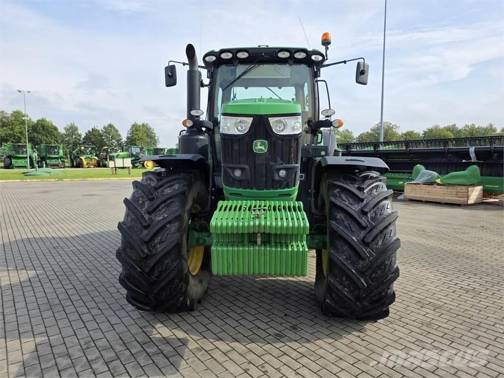 John Deere 6215R Trattori