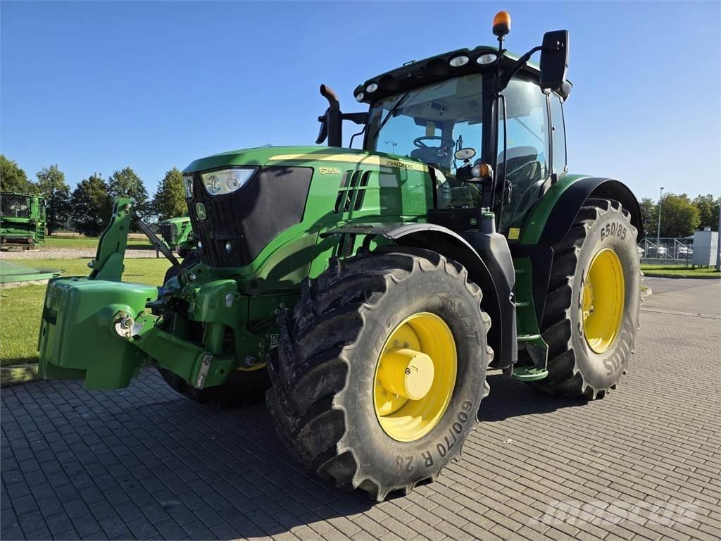 John Deere 6215R Trattori