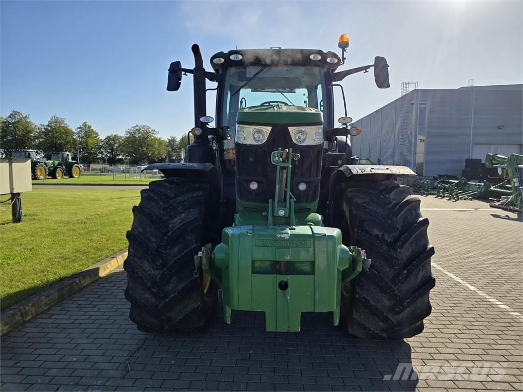 John Deere 6215R Trattori