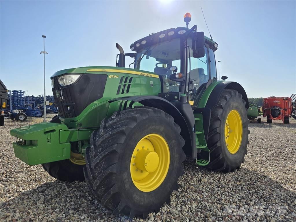 John Deere 6215R Trattori