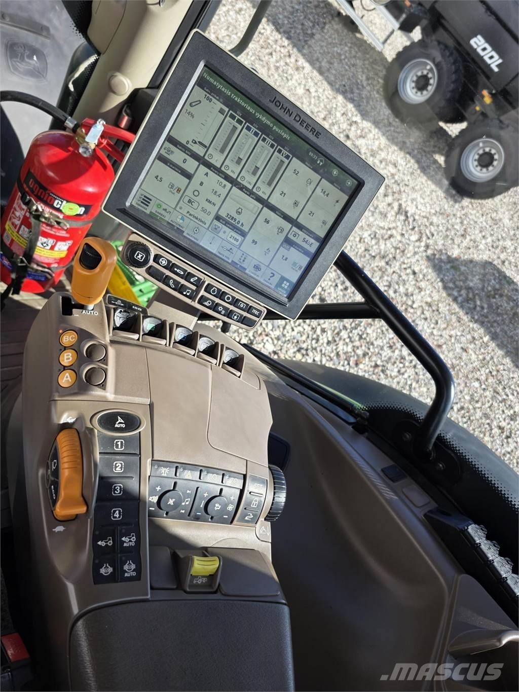 John Deere 6215R Trattori