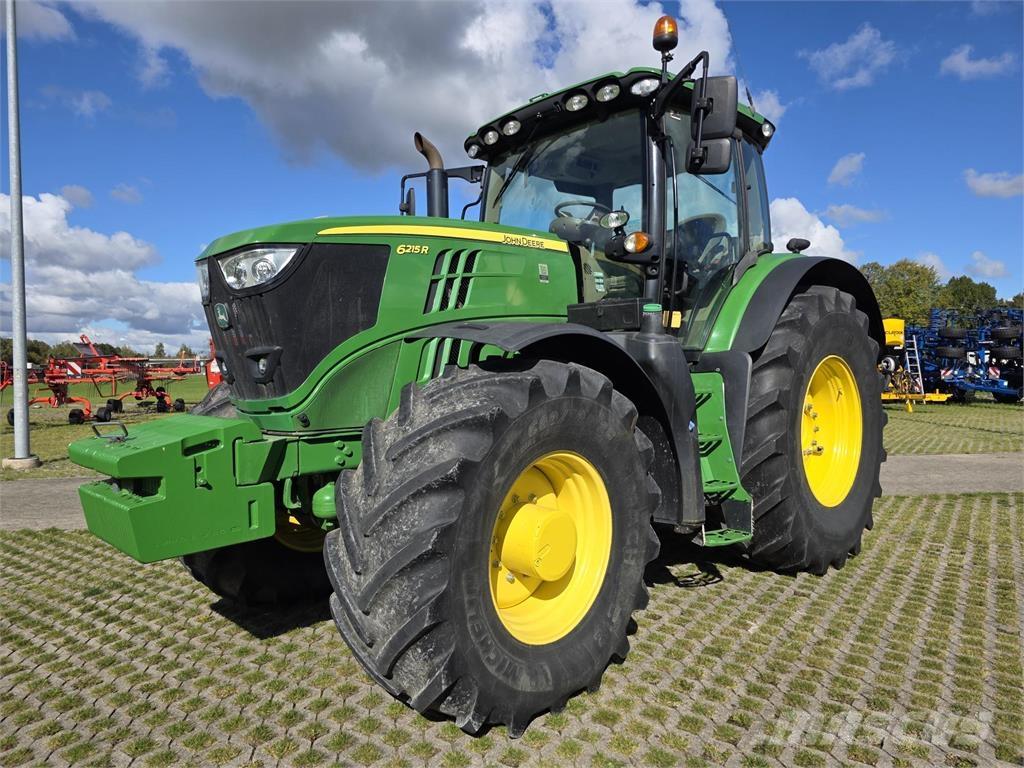 John Deere 6215R Trattori