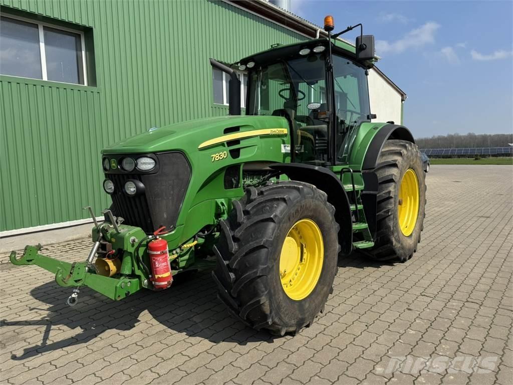 John Deere 7830 Trattori