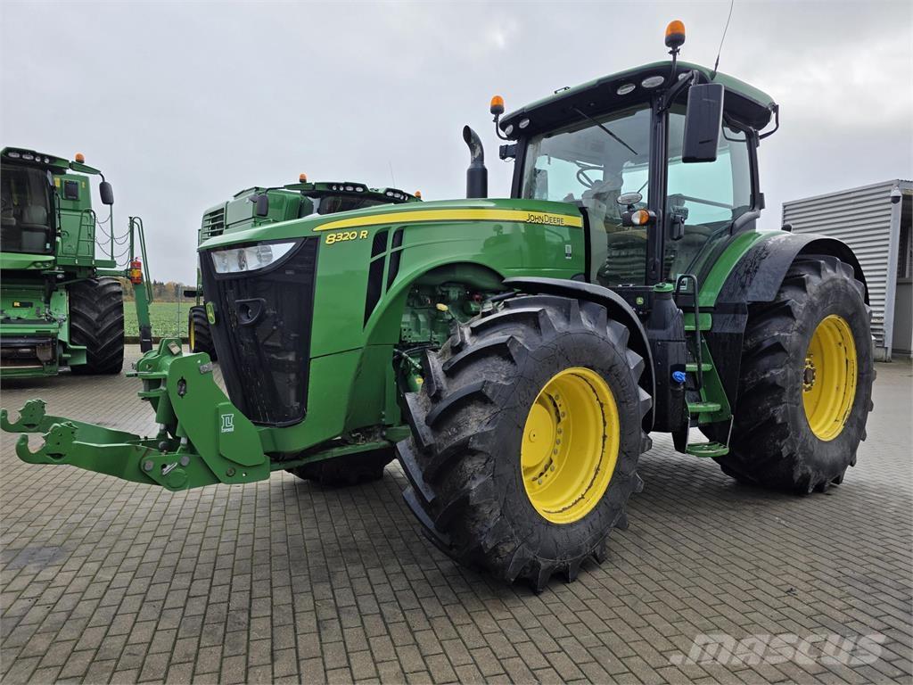 John Deere 8320R Trattori