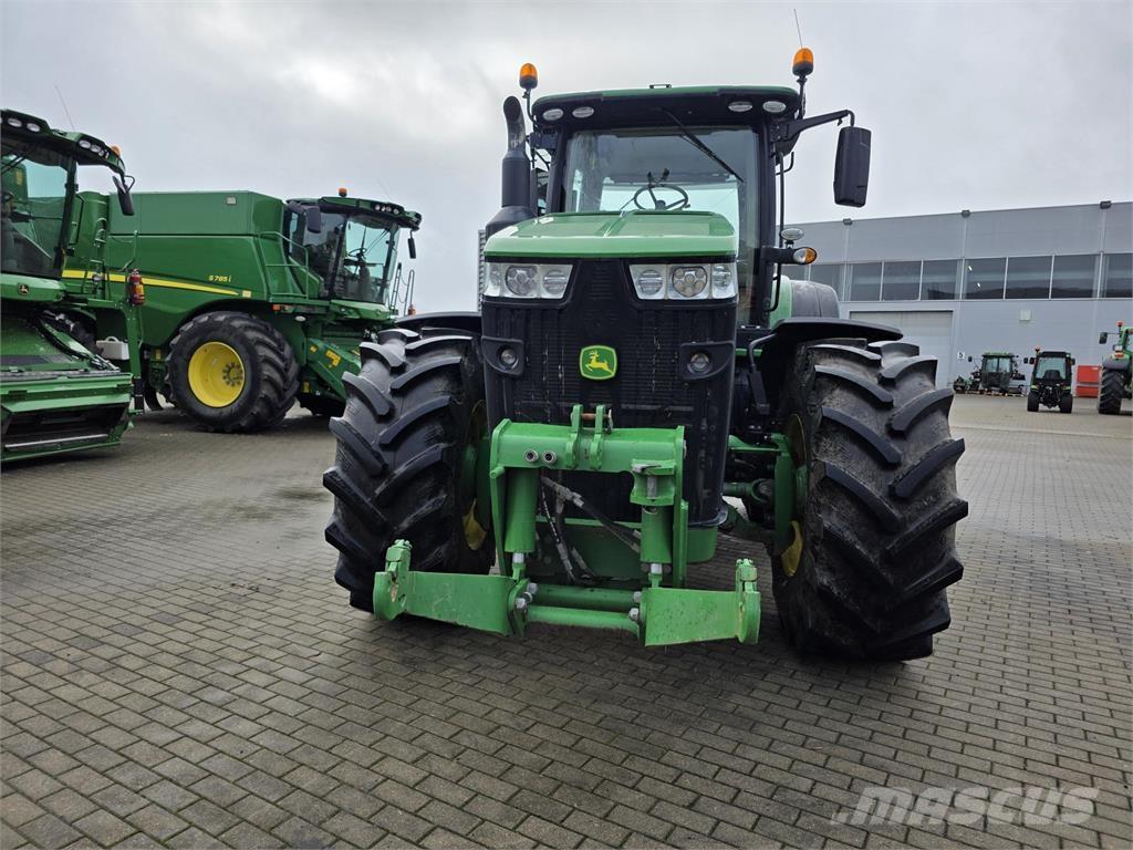 John Deere 8320R Trattori