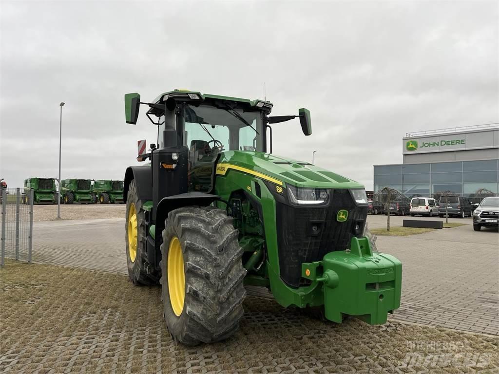 John Deere 8R410 Trattori