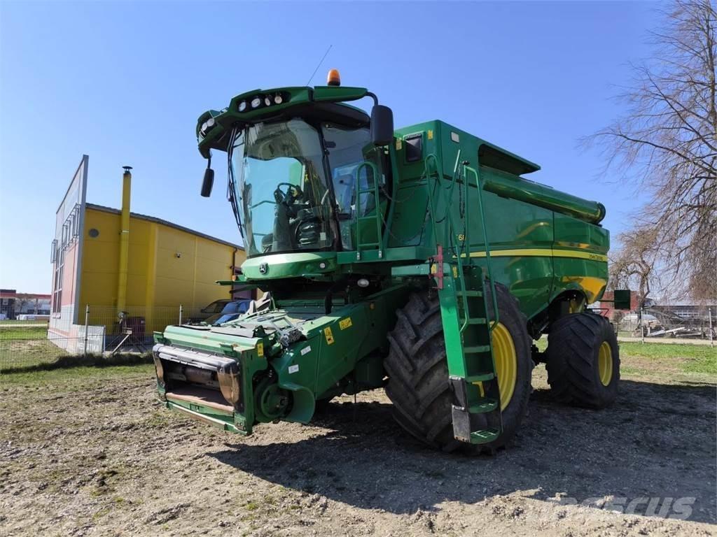 John Deere S685 Mietitrebbiatrici