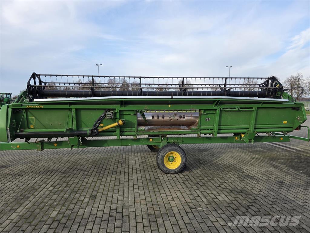 John Deere S690 Mietitrebbiatrici