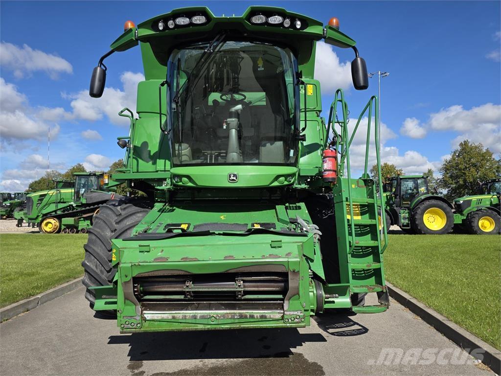 John Deere T670 Mietitrebbiatrici