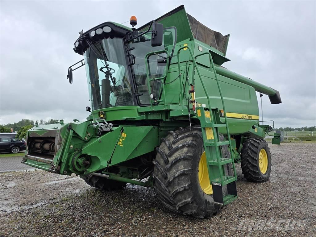 John Deere T670 Mietitrebbiatrici