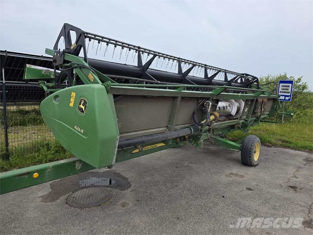 John Deere T670 Mietitrebbiatrici