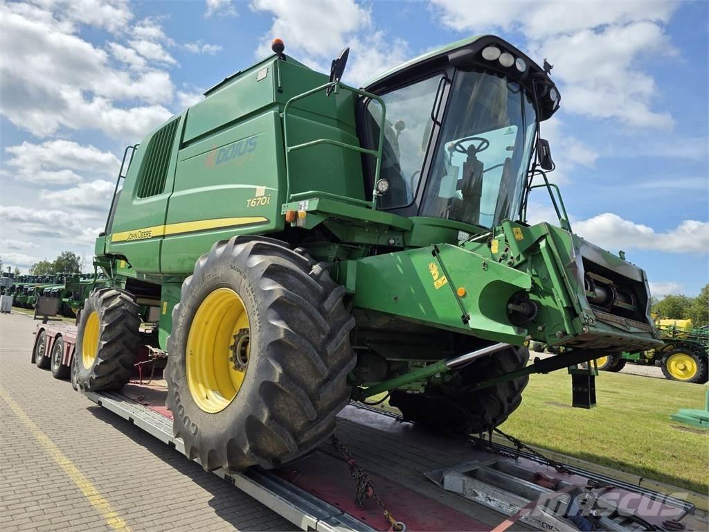 John Deere T670 Mietitrebbiatrici