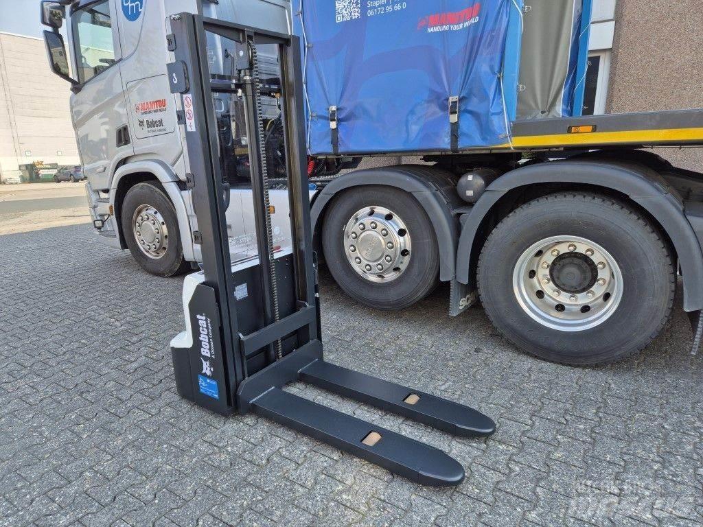 Bobcat LSM12N Transpallet uomo a terra
