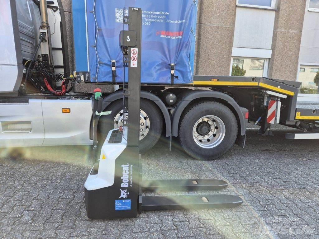 Bobcat LSM12N Transpallet uomo a terra