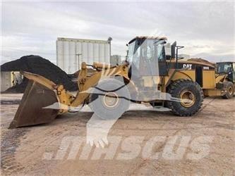 CAT 966G II Pale gommate