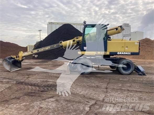 Gradall XL2300 Escavatori gommati