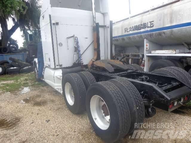 Kenworth T 660 Motrici e Trattori Stradali