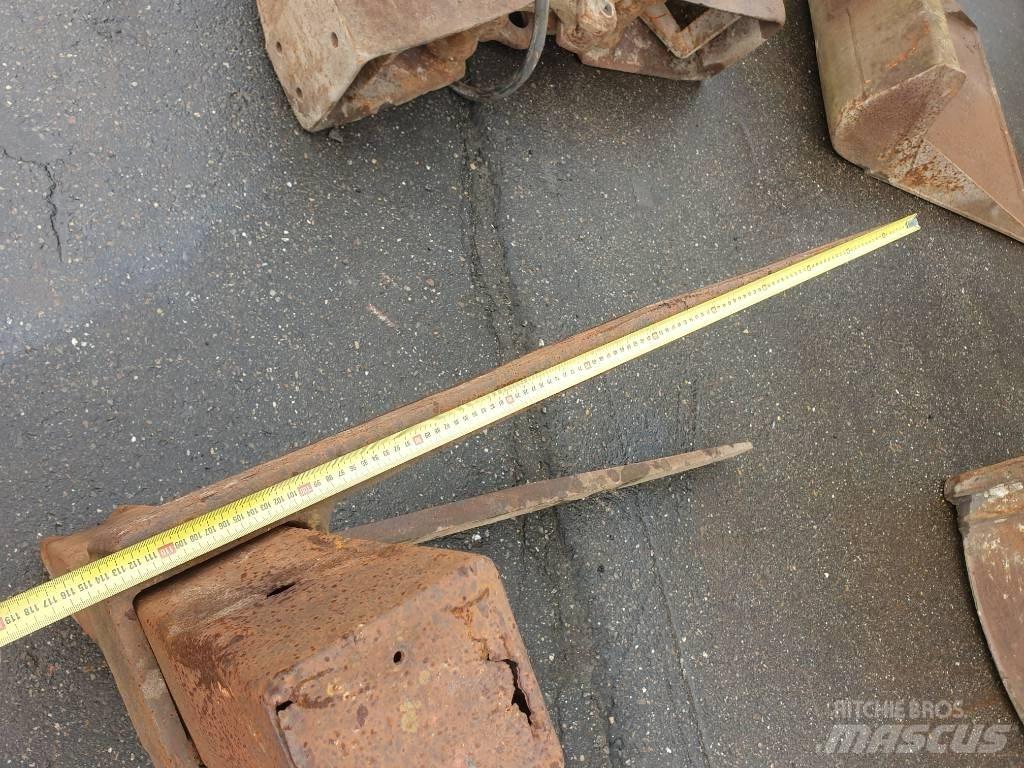  Frame with forks Forche