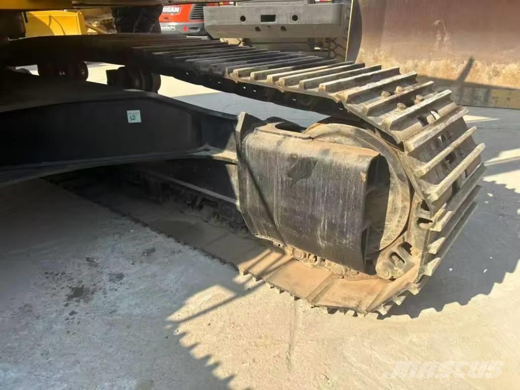 CAT 330D2L Escavatori cingolati