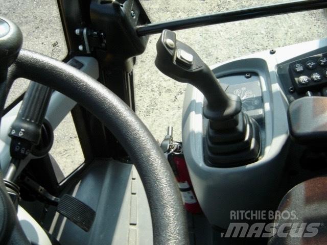 CAT 910 M Pale gommate