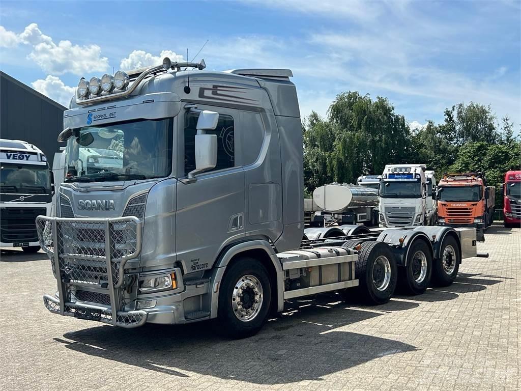 Scania R 650 8X4 Autocabinati