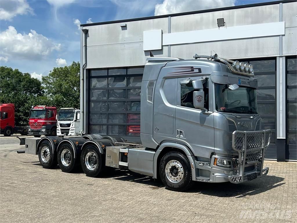 Scania R 650 8X4 Autocabinati