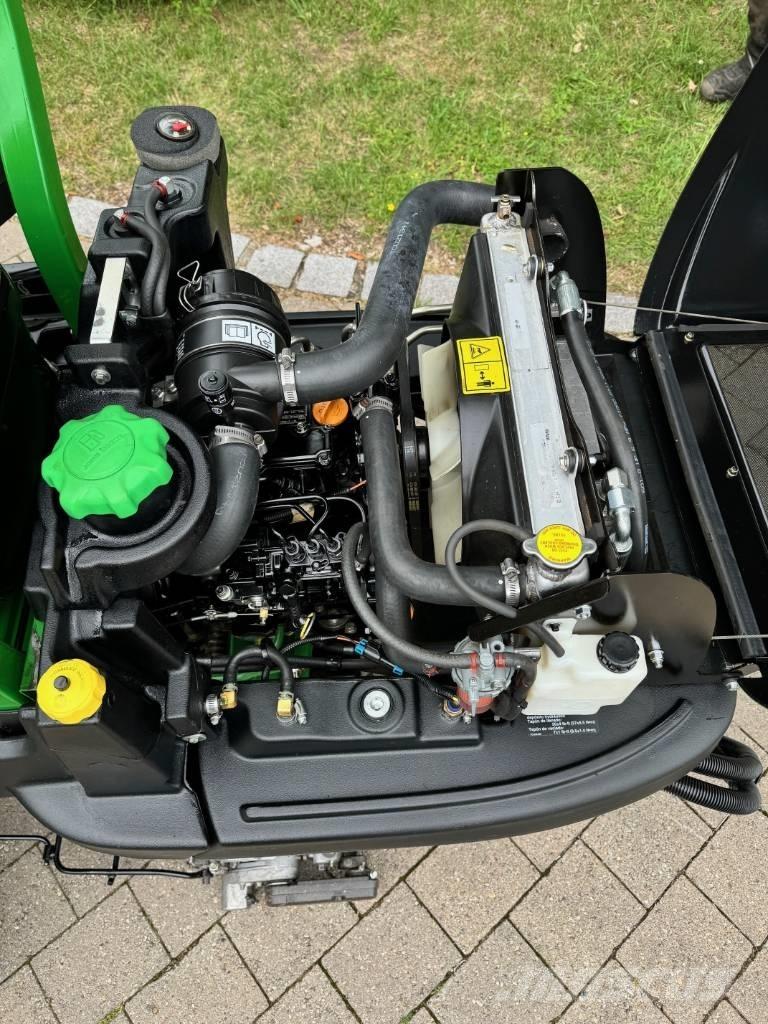 John Deere 2500 B Tosaerba per il green