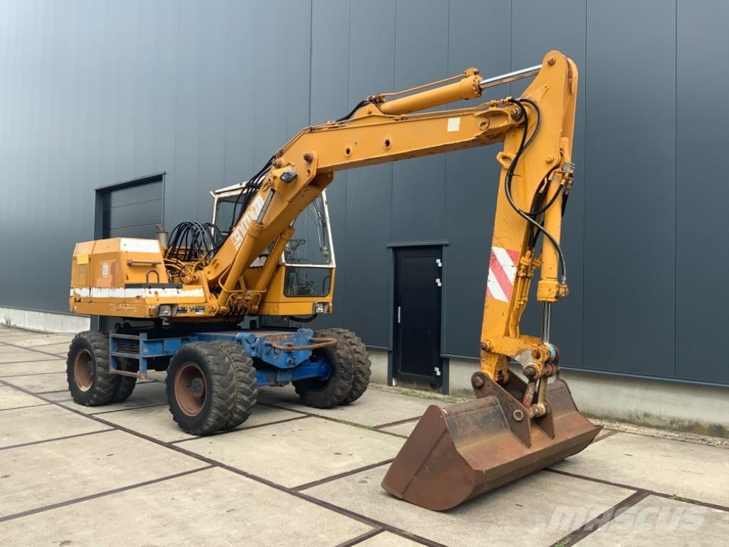 Liebherr A 900 C Escavatori gommati